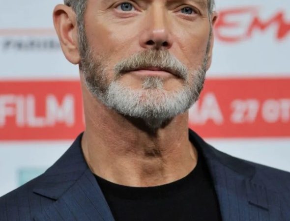 Stephen Lang Fan Mail Address