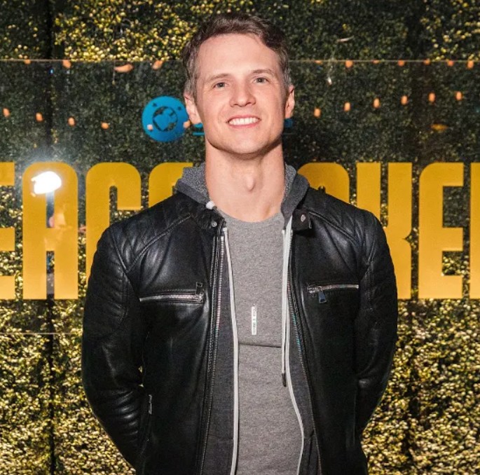 Freddie Stroma Fan Mail Address