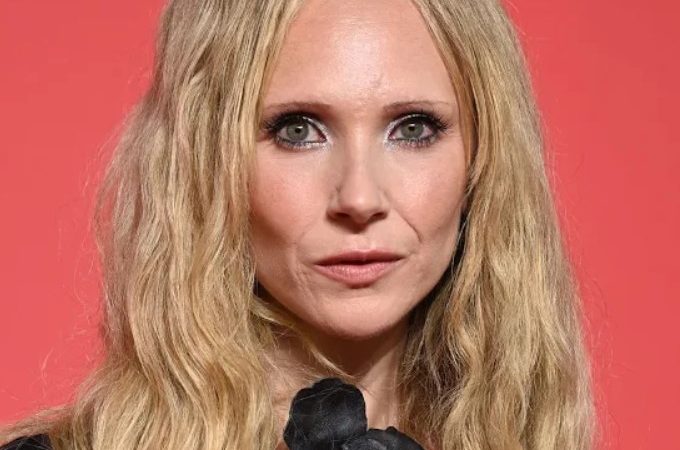 Juno Temple Fan Mail Address