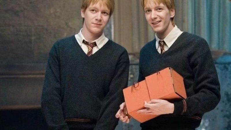 Oliver Phelps Fan Mail Address